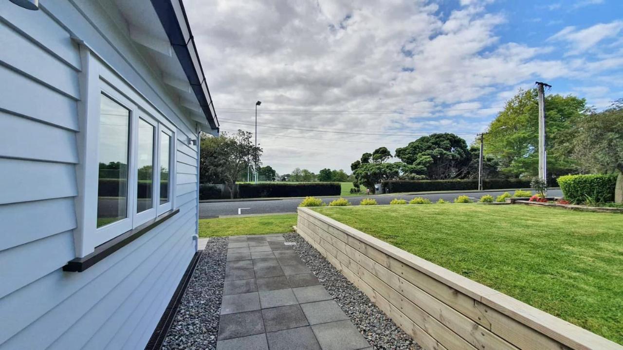 Retro On Queen, Papakura Exteriör bild
